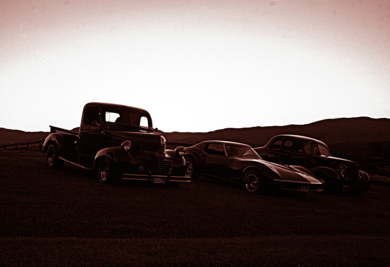 cars-sunset-graphic-sepia.jpg